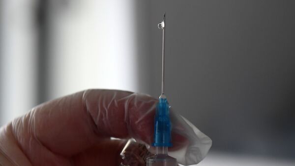 Работа мобильных пунктов вакцинации в Казани - Sputnik Узбекистан
