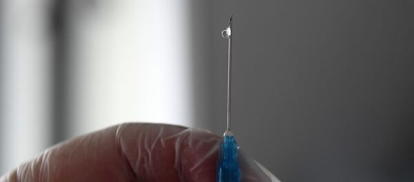 Работа мобильных пунктов вакцинации в Казани - Sputnik Узбекистан