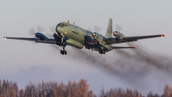 Samolyot - razvedchik Il-20m - Sputnik Oʻzbekiston
