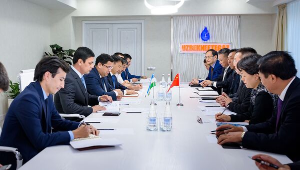 Представители Узбекнефтегаза провели встречу с делегацией из Китая - Sputnik Ўзбекистон