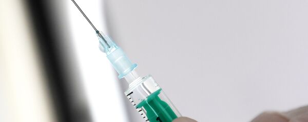 Шприц с лекарством - Sputnik Ўзбекистон