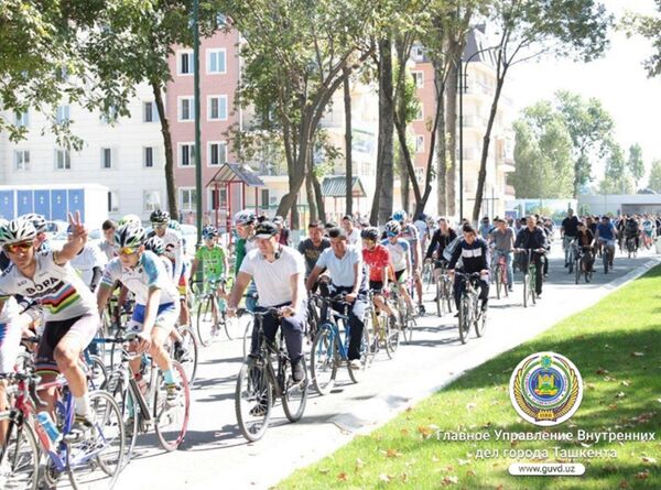 Весело, зрелищно, полезно: как в Ташкенте прошел веломарафон - Sputnik Узбекистан