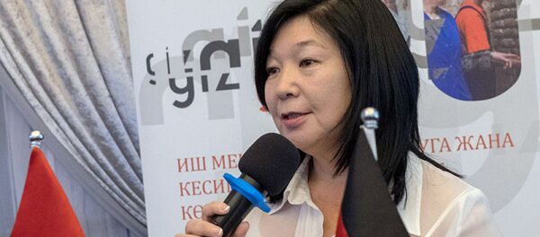 Замминистра труда и социального развития КР Зууракан Каденова Замминистра труда и социального развития КР Зууракан Каденова - Sputnik Узбекистан