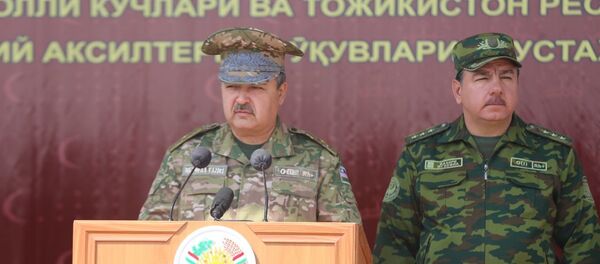 Абдусалом Азизов и Шерали Мирзо Абдусалом Азизов и Шерали Мирзо - Sputnik Ўзбекистон