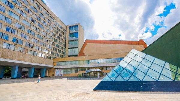 Внутренний двор главного корпуса Национального исследовательского технологического университета МИСиС - Sputnik Узбекистан