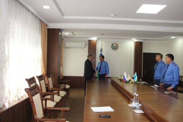 Узбекистан обсудил с МЧС России проведение гуманитарных операций - Sputnik Узбекистан