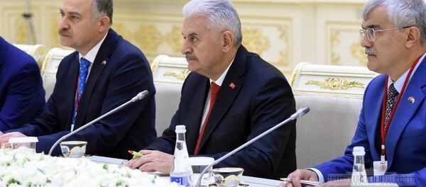 Президент Республики Узбекистан Шавкат Мирзиёев 24 сентября принял председателя Великого национального собрания Турецкой Республики Бинали Йылдырыма - Sputnik Узбекистан