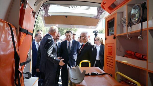 TIKA передало Минздраву Узбекистана 70 автомобилей - Sputnik Узбекистан
