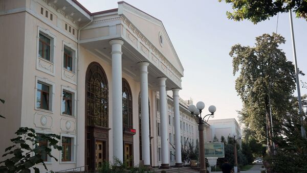 Здание филиала МГУ в Ташкенте - Sputnik Узбекистан