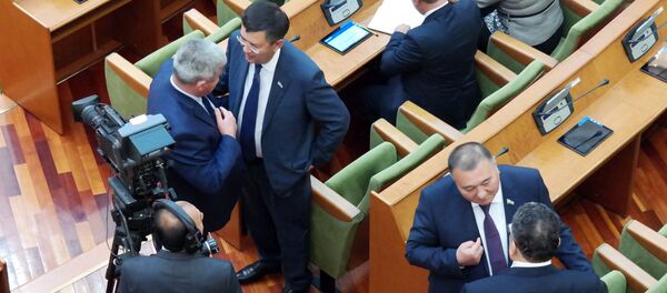 Олий мажлис сенатининг очилиш маросими аввалида Олий мажлис сенатининг очилиш маросими аввалида - Sputnik Узбекистан