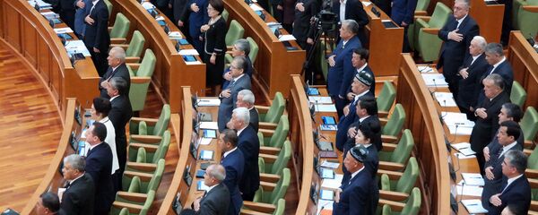 Олий Мажлис Сенатининг ўн олтинчи ялпи мажлиси - Sputnik Узбекистан