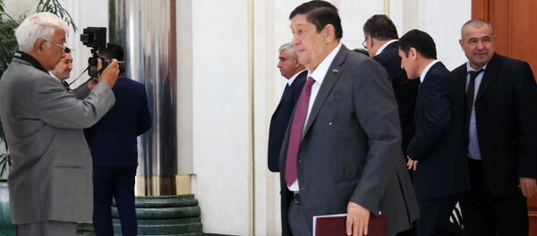 Сенаторлар фаолиятидан бир кун Сенаторлар фаолиятидан бир кун - Sputnik Ўзбекистон