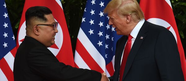 Дональд Трамп и Кем Чен Ын - Sputnik Узбекистан