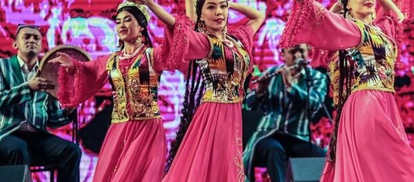 Концерт, посвященный открытию Дней культуры Республики Узбекистан в Татарстане Концерт, посвященный открытию Дней культуры Республики Узбекистан в Татарстане - Sputnik Узбекистан