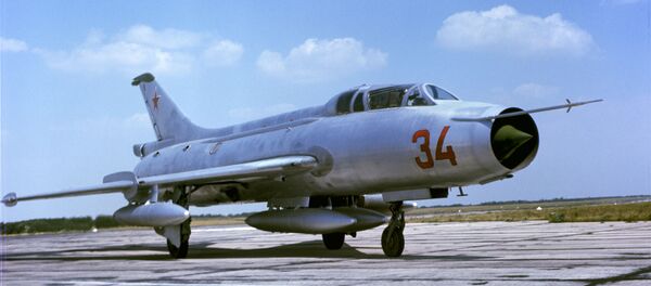 Истребитель МиГ-21 Истребитель МиГ-21 - Sputnik Ўзбекистон