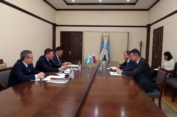 Узбекистан и Россия обсудили борьбу с преступностью в рамках Интерпола Узбекистан и Россия обсудили борьбу с преступностью в рамках Интерпола - Sputnik Узбекистан