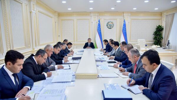 Шавкат Мирзиёев 3 октября провел совещание, посвященное глубокому анализу состояния дел в электроэнергетике - Sputnik Узбекистан