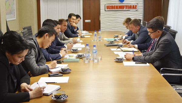 Встреча представителей АО Зарубежнефть и Узбекнефтегаза - Sputnik Узбекистан