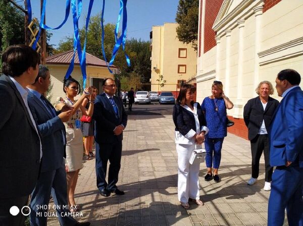 Студенты Университета журналистики встретились с экспертами фестиваля ТЭФИ Студенты Университета журналистики встретились с экспертами фестиваля ТЭФИ - Sputnik Узбекистан