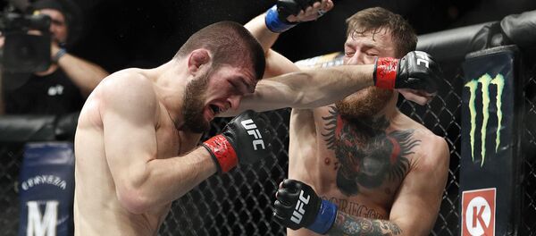 Бой между Хабибом Нурмагомедовым и Конором МакГрегором Бой между Хабибом Нурмагомедовым и Конором МакГрегором - Sputnik Ўзбекистон