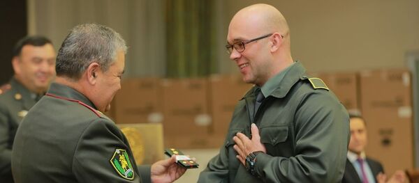 Министр обороны РУз Абдусалом Азизов наградил победителей летних Олимпийских игр Министр обороны РУз Абдусалом Азизов наградил победителей летних Олимпийских игр - Sputnik Ўзбекистон