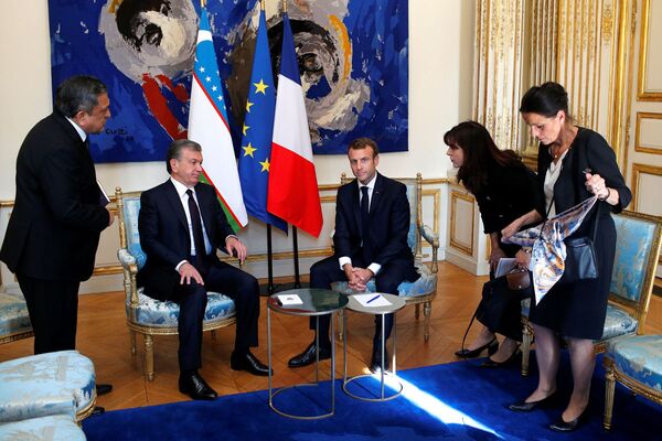 Встреча президента Узбекистана Шавката Мирзиёева и президента Франции Эммануэля Макрона - Sputnik Узбекистан