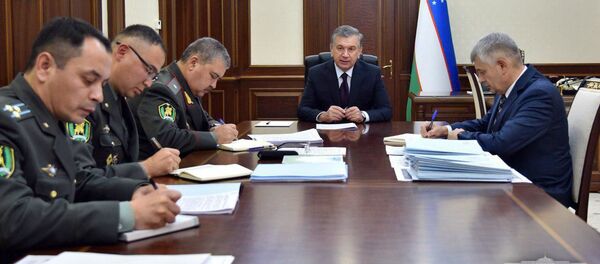 Рабочее совещание с участием Шавката Мирзиёева по вопросам обороны - Sputnik Узбекистан