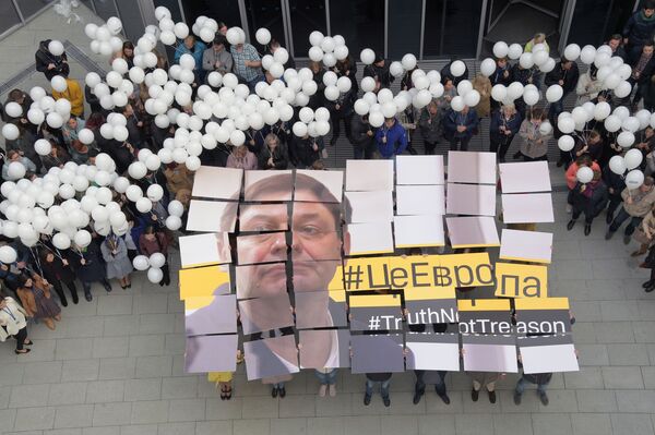 Акция солидарности с Кириллом Вышинским прошла у здания МИА Россия сегодня Акция солидарности с Кириллом Вышинским прошла у здания МИА Россия сегодня - Sputnik Узбекистан