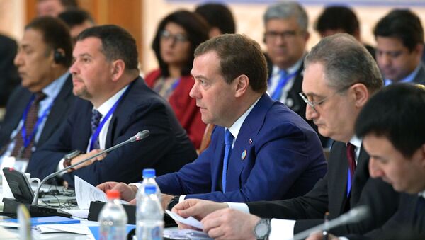 Премьер-министр РФ Д. Медведев принимает участие в заседании Совета глав правительств ШОС - Sputnik Узбекистан