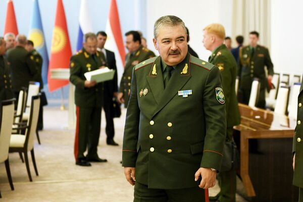 Министр обороны Узбекистана Абдусалом Азизов - Sputnik Узбекистан