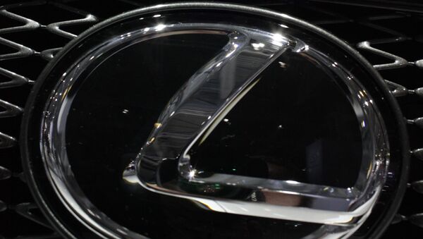 Na stende marki avtomobiley klassa premium Lexus - Sputnik O‘zbekiston
