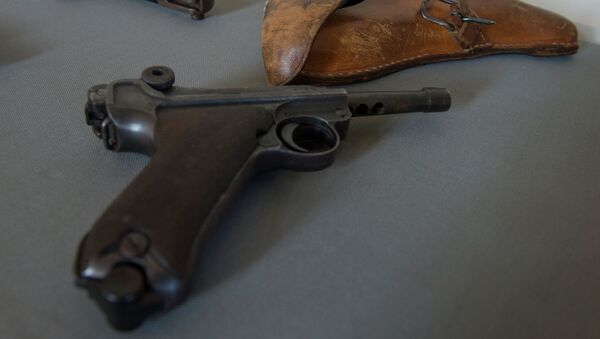 Пистолет Люгера Р08 Парабеллум. Архивное фото - Sputnik Узбекистан