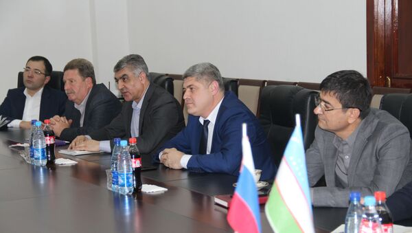 Руководство НАК Узбекистана встретилось с директором Uralhelicom - Sputnik Узбекистан