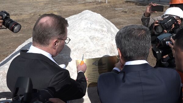 Экологично и технологично: заложен крупнейший в ЦА цементный завод - Sputnik Узбекистан