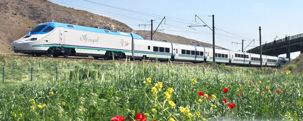 Скоростной поезд Afrosiyob - Sputnik Ўзбекистон