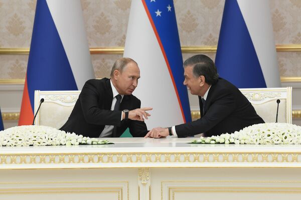 Президент России Владимир Путин и президент Узбекистана Шавкат Мирзиёев - Sputnik Узбекистан