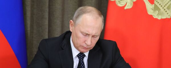 Президент РФ В. Путин провел совещание по вопросам обеспечения технического переоснащения Вооруженных сил Президент РФ В. Путин провел совещание по вопросам обеспечения технического переоснащения Вооруженных сил - Sputnik Ўзбекистон