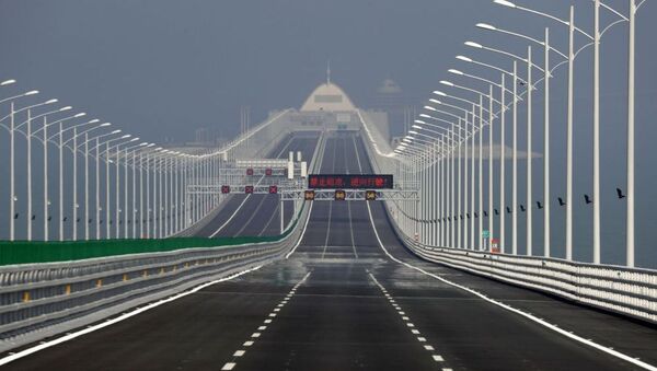 Самый длинный в мире морской мост открыли на юге Китая  - Sputnik Узбекистан