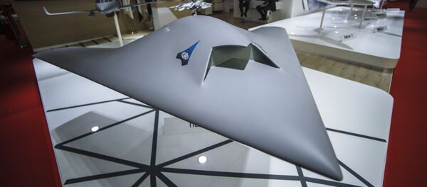 Модель проектируемого разведывательно-ударного беспилотного летательного аппарата - Sputnik Узбекистан