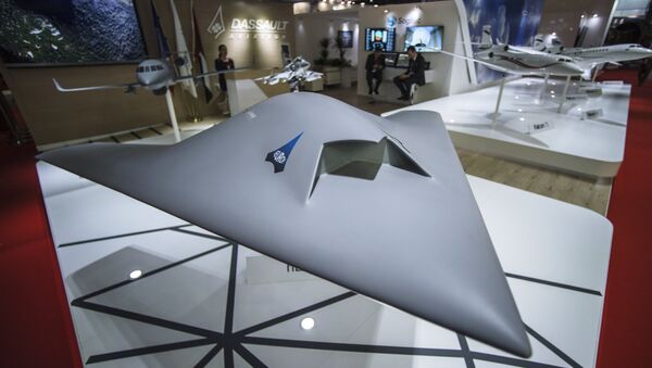 Модель проектируемого разведывательно-ударного беспилотного летательного аппарата - Sputnik Узбекистан