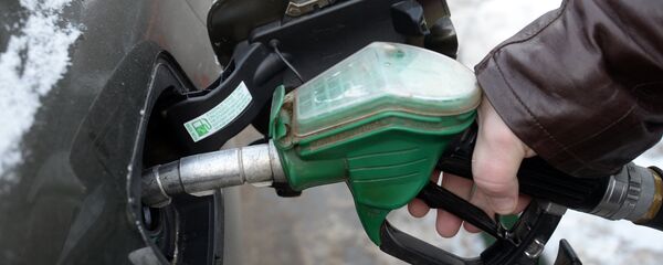 На автозаправочной станции На автозаправочной станции - Sputnik Ўзбекистон