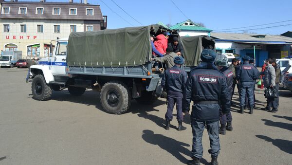 Полицейские выявили в Уссурийске факт фиктивной постановки на миграционный учет иностранных граждан - Sputnik Узбекистан