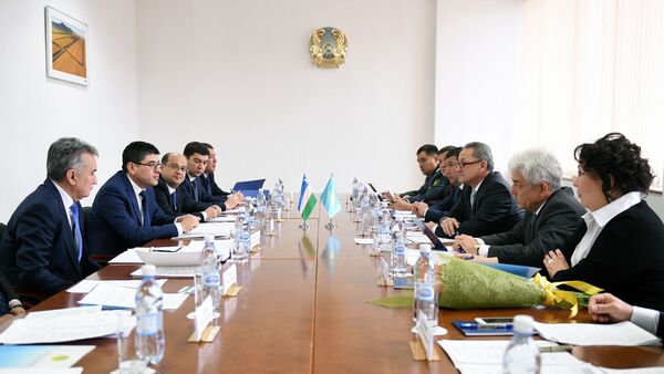 Казахстанско-узбекские консульские консультации проходят в Астане - Sputnik Узбекистан