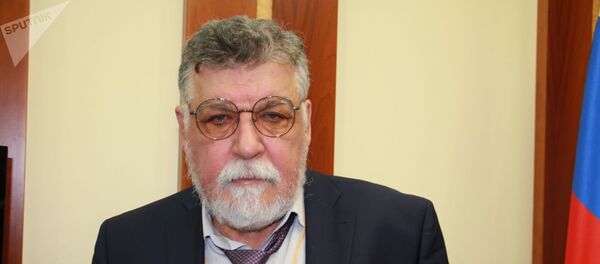 Поэт и общественный деятель Алексей Авганов Поэт и общественный деятель Алексей Авганов - Sputnik Узбекистан