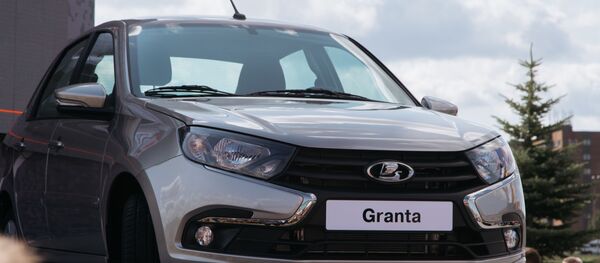 Презентация новой Lada Granta  на заводе «АвтоВАЗ» в Тольятти Презентация новой Lada Granta  на заводе «АвтоВАЗ» в Тольятти - Sputnik Ўзбекистон