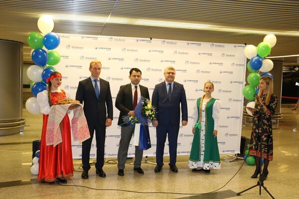 Во Внуково прибыл первый рейс Uzbekistan Airways Во Внуково прибыл первый рейс Uzbekistan Airways - Sputnik Узбекистан