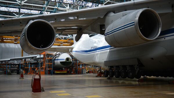 Самолеты Ан-124-100 в сборочном цехе  - Sputnik Узбекистан