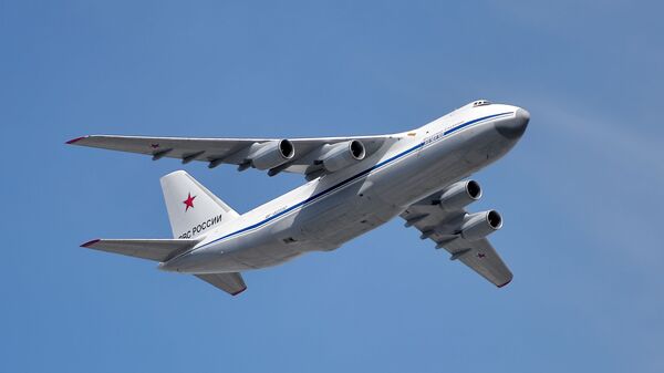 Самолёт Ан 124-100 - Sputnik Ўзбекистон