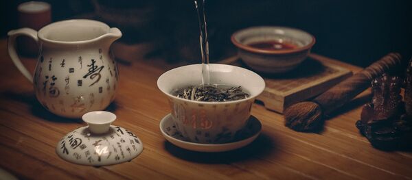 Процесс заваривания чая Процесс заваривания чая - Sputnik Ўзбекистон