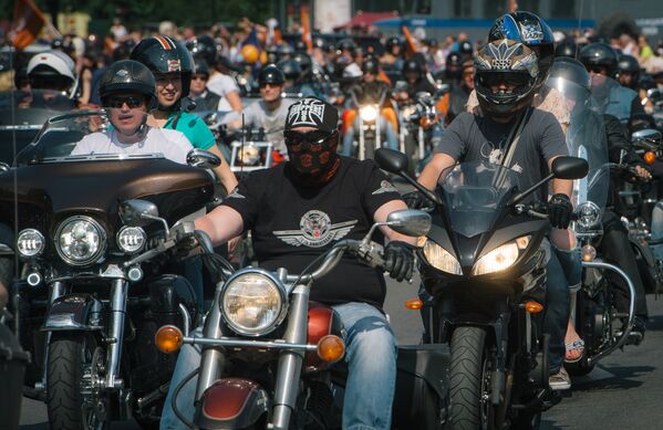 Мотопарад Harley-Davidson в Санкт-Петербурге - Sputnik Узбекистан